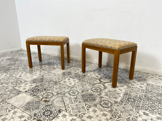 WMK 1/2 Sehr hübscher, stabiler und gut erhaltener skandinavischer Sitzhocker mit interessantem Bezug # Hocker Schemel Taburett Fußhocker Sitz Bank Vintage # Versand möglich