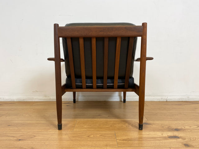 WMK l Stilvoller & sehr gut erhaltener skandinavischer Mid-Century Sessel mit schwarzem Skai Bezug & edlem Holzrahmen l Ledersessel Lesesessel Sitzgarnitur Danish Design Vintage Kunstleder
