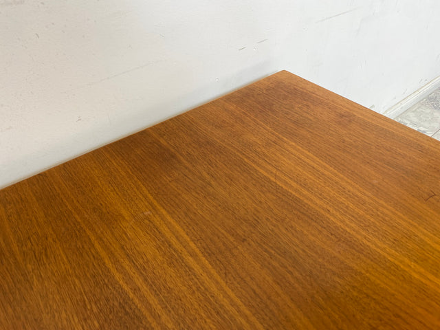 WMK Minimalistischer und gut erhaltener skandinavischer Wohnzimmertisch im Teakholz # Couchtisch Tisch Beistelltisch Coffee Table Danish Design Mid-Century Vintage # Lieferung möglich