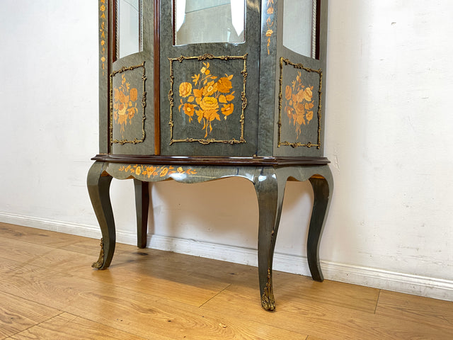 WMK I Hochwertige italienische Stilmöbel Vitrine im antiken Stil mit ovalen Gläsern & Intarsien I Vitrinenschrank Glasvitrine Sammlervitrine Geschirrschrank Barock Rokoko Louis XV Vintage Berlin Jena
