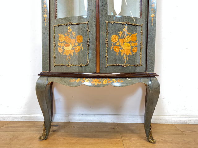 WMK I Hochwertige italienische Stilmöbel Vitrine im antiken Stil mit ovalen Gläsern & Intarsien I Vitrinenschrank Glasvitrine Sammlervitrine Geschirrschrank Barock Rokoko Louis XV Vintage Berlin Jena