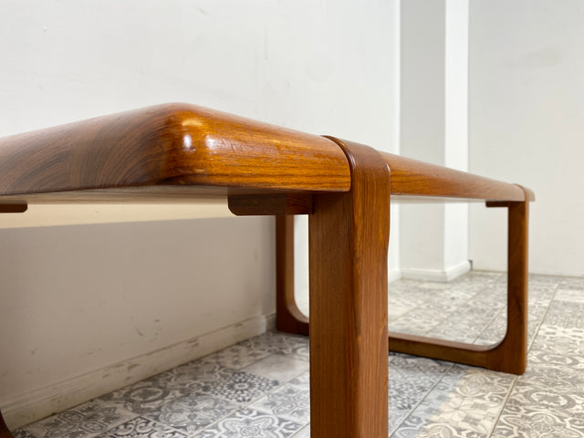 WMK Stilvoller & sehr gut erhaltener großer skandinavischer Designercouchtisch von A/S Niels Bach , teilweise Teakholz
