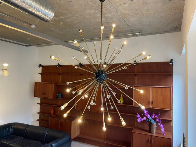 WMK Der Designklassiker! Berühmter und vollfunktionsfähiger Space Age Kronleuchter "Sputnik" in größter Ausführung (Ø150cm) aus Messing mit Murano Glaskugeln # Chandelier Deckenlampe Starbust Vintage