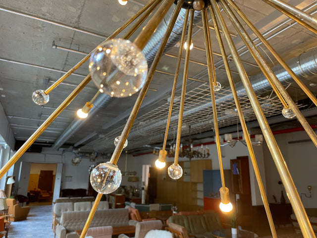 WMK Der Designklassiker! Berühmter und vollfunktionsfähiger Space Age Kronleuchter "Sputnik" in größter Ausführung (Ø150cm) aus Messing mit Murano Glaskugeln # Chandelier Deckenlampe Starbust Vintage