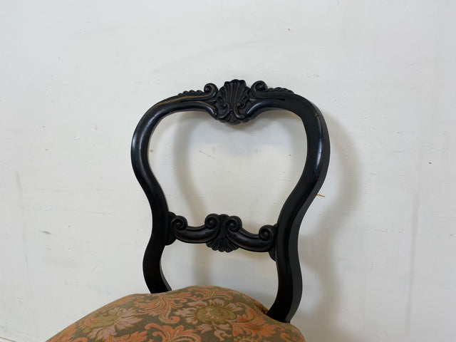 WMK Besonders schöner antiker Ballonstuhl aus Biedermeier Zeit mit tollen Schnitzereien und farbenfrohem Bezug # Stuhl Salonstuhl Esszimmerstuhl Küchenstuhl Medaillonstuhl Vintage # Lieferung möglich