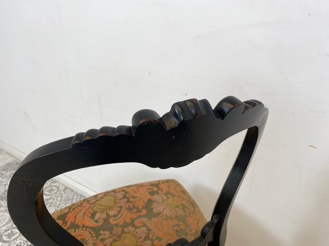 WMK Besonders schöner antiker Ballonstuhl aus Biedermeier Zeit mit tollen Schnitzereien und farbenfrohem Bezug # Stuhl Salonstuhl Esszimmerstuhl Küchenstuhl Medaillonstuhl Vintage # Lieferung möglich