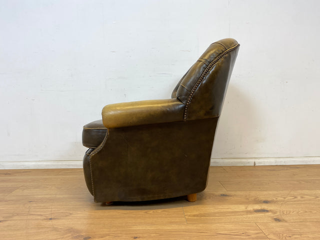 WMK Formschöner & hochwertiger original englischer Chesterfield Sessel Pegasus mit dickem & weichem gestepptem Echtleder Bezug mit Alterspatina # Ledersessel Lesesessel Clubsessel Sitzgarnitur Vintage