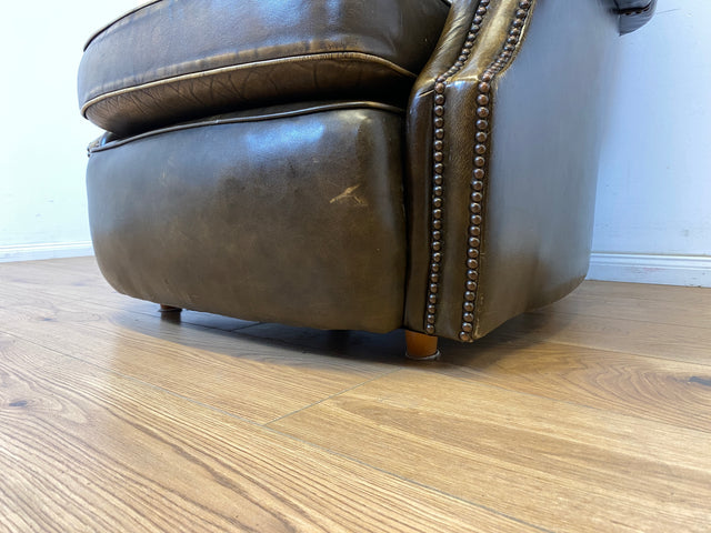 WMK Formschöner & hochwertiger original englischer Chesterfield Sessel Pegasus mit dickem & weichem gestepptem Echtleder Bezug mit Alterspatina # Ledersessel Lesesessel Clubsessel Sitzgarnitur Vintage