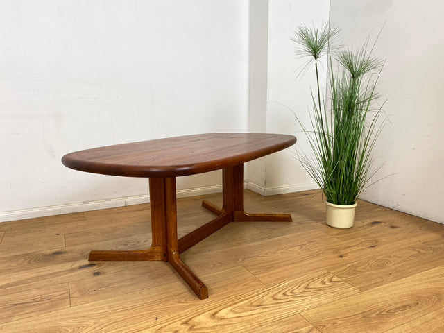 WMK Stilvoller & sehr gut erhaltener großer skandinavischer Designercouchtisch von Dyrlund aus massivem Teakholz # ovaler Couchtisch Wohnzimmertisch Coffee Table Mid-Century Vintage Danish Design Teak