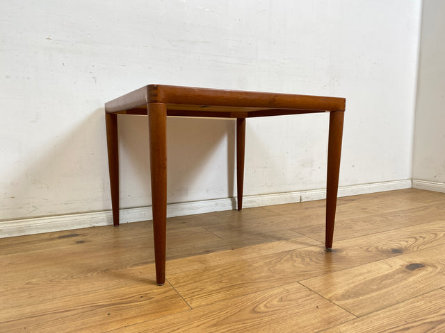 WMK Hochwertiger und sehr gut erhaltener skandinavischer Mid-Century Couchtisch aus massivem Teakholz # Wohnzimmertisch Coffee Table Beistelltisch Vintage 60er Danish Design Teak # Versand möglich