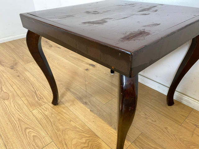 WMK Hübscher jedoch ziemlich abgerockter 1930er Jahre Couchtisch mit formschönen Füßen im Chippendale Stil # Wohnzimmertisch Beistelltisch Coffee Table Salontisch Vintage Art Deco # Versand möglich