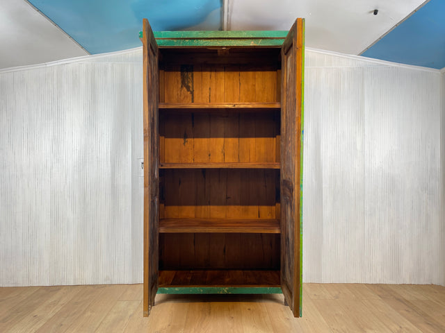 Boatwood by WMK # Einzigartiger Wäscheschrank aus altem Bootsholz , ein handgefertigtes Unikat aus massivem Teakholz # grüner Schrank Kleiderschank Schlafzimmerschrank Garderobe Wardrobe Bootsmöbel