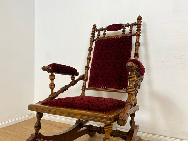 WMK Wunderschöner und gut erhaltener skandinavischer antiker Schaukelstuhl mit bodenschonender Federwippung und grandiosem rotem Brokatbezug # Stuhl Sessel Lesesessel Lesestuhl Rocking Chair Vintage