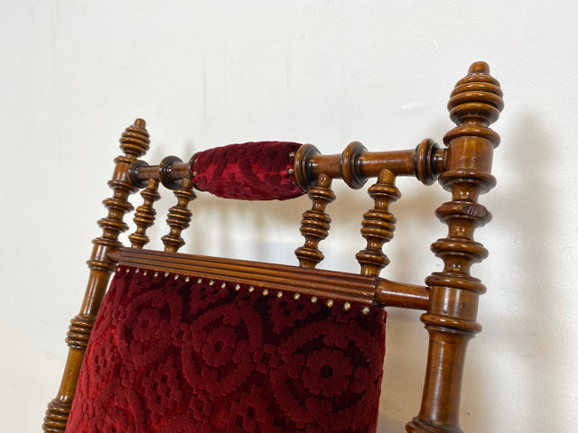 WMK Wunderschöner und gut erhaltener skandinavischer antiker Schaukelstuhl mit bodenschonender Federwippung und grandiosem rotem Brokatbezug # Stuhl Sessel Lesesessel Lesestuhl Rocking Chair Vintage