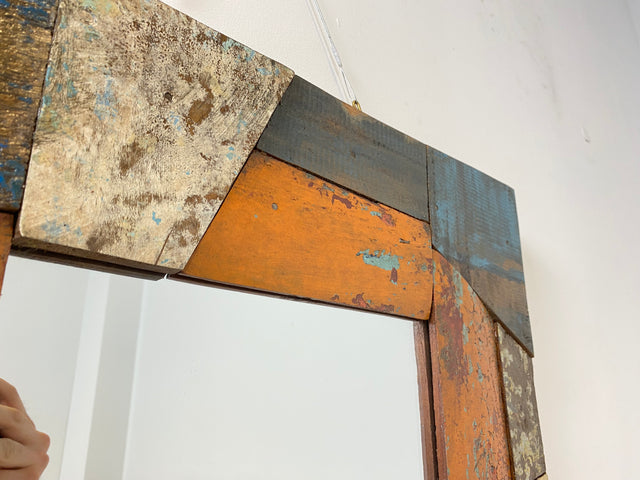 Boatwood by WMK # Besonderer 60x60 Wandspiegel aus altem Bootsholz, ein handgefertigtes Unikat in Originalfarben der Boote # bunter Spiegel Flurspiegel Holzrahmen Badspiegel Art Mirror Bootsmöbel