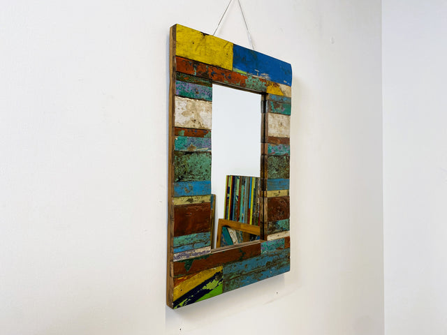 Boatwood by WMK # Farbenfroher 60x90 Wandspiegel aus altem Bootsholz, ein handgefertigtes Unikat in Originalfarben der Boote # bunter Spiegel Flurspiegel Holzrahmen Badspiegel Mirror Art Bootsmöbel