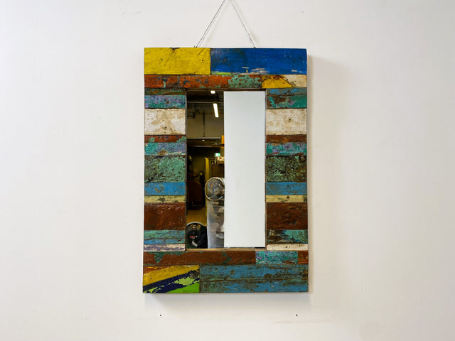 Boatwood by WMK # Farbenfroher 60x90 Wandspiegel aus altem Bootsholz, ein handgefertigtes Unikat in Originalfarben der Boote # bunter Spiegel Flurspiegel Holzrahmen Badspiegel Mirror Art Bootsmöbel