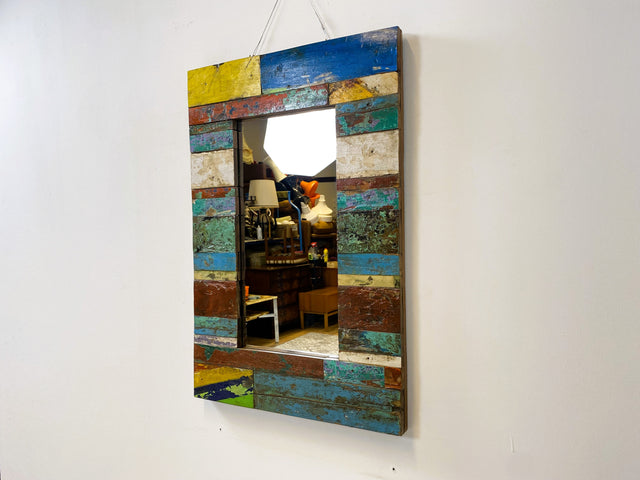 Boatwood by WMK # Farbenfroher 60x90 Wandspiegel aus altem Bootsholz, ein handgefertigtes Unikat in Originalfarben der Boote # bunter Spiegel Flurspiegel Holzrahmen Badspiegel Mirror Art Bootsmöbel