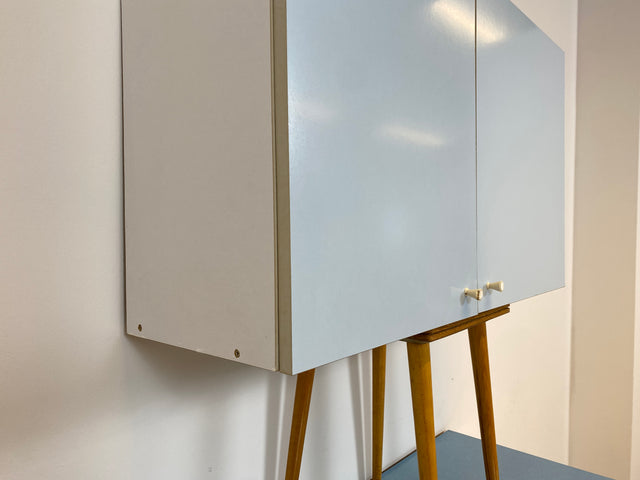 WMK # Kultige blaue Space Age Küchenzeile aus 1976 mit Hängeschrank, Schubladen und Gewürzregal # Küchenbüfett kleine Küche Küchenschrank Küchenhängeschrank Küchenanrichte Kredenz Retro Vintage DDR