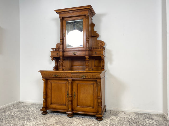 WMK Prachtvoller und gut erhaltener antiker Büffetschrank aus massivem Eichenholz mit prunkvollen Messingbeschlägen, um 1900 # Anrichte Aufsatzbuffett Buffett Schrank Highboard Gründerzeit Vintage