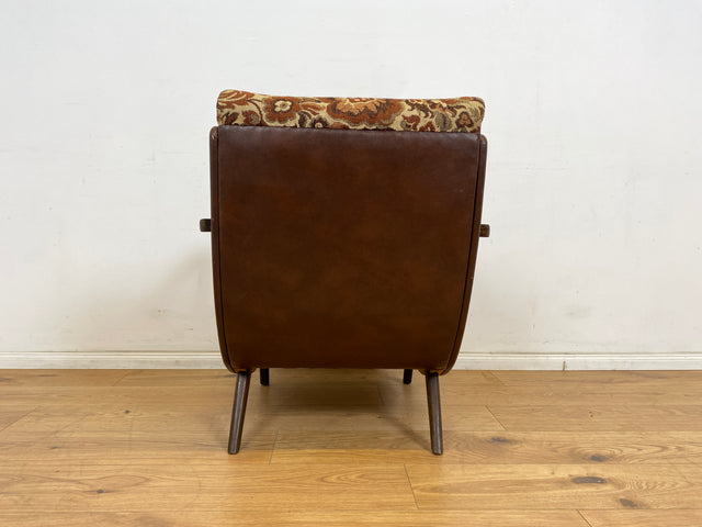 WMK 1/3 Particularly beautiful and well-preserved 1930s Art Deco club chair with floral original cover & comfortable spring core seat # Fauteuil Armchair Reading Chair Armchair Seating Set Vintage