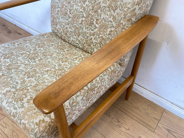 WMK 1/3 Stilvoller und gut erhaltener Mid-Century Sessel mit Originalbezug mit Blumenmuster und edlem Holzgestell # Sessel Loungesessel Lesesessel Relaxsessel Mid-Century Wohnzimmer 60er Vintage Retro