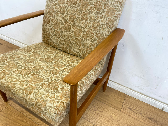 WMK 1/3 Stilvoller und gut erhaltener Mid-Century Sessel mit Originalbezug mit Blumenmuster und edlem Holzgestell # Sessel Loungesessel Lesesessel Relaxsessel Mid-Century Wohnzimmer 60er Vintage Retro