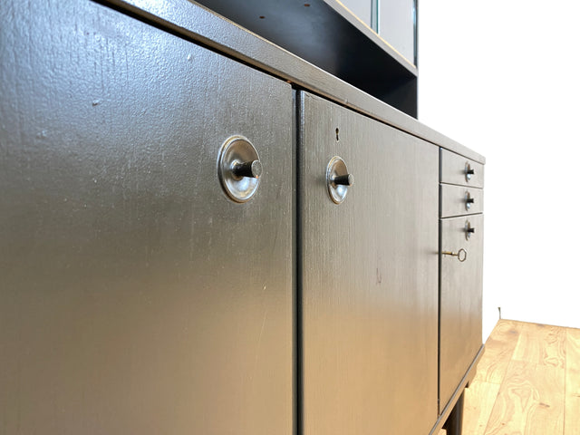 WMK Stilvolles schwarz lackiertes skandinavisches 60er Jahre Highboard mit Vitrinen Aufsatz , Schubladen & Rollladen Tür # Anrichte Sideboard Küchenschrank Geschirrschrank Danish Design Vintage 50er