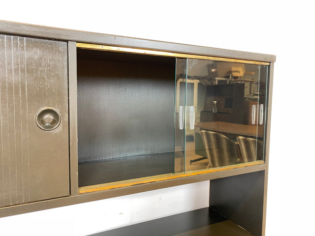 WMK Stilvolles schwarz lackiertes skandinavisches 60er Jahre Highboard mit Vitrinen Aufsatz , Schubladen & Rollladen Tür # Anrichte Sideboard Küchenschrank Geschirrschrank Danish Design Vintage 50er