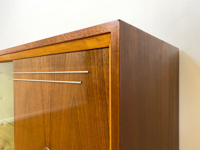 WMK # Stilvolle und hochwertige 50er Jahre Barkommode aus vollem Holz mit Schiebetüren und hübsch bespanntem Barfach # Barschrank Hausbar Mini-bar Vitrine Kommode Sideboard Mid-Century Vintage 60er