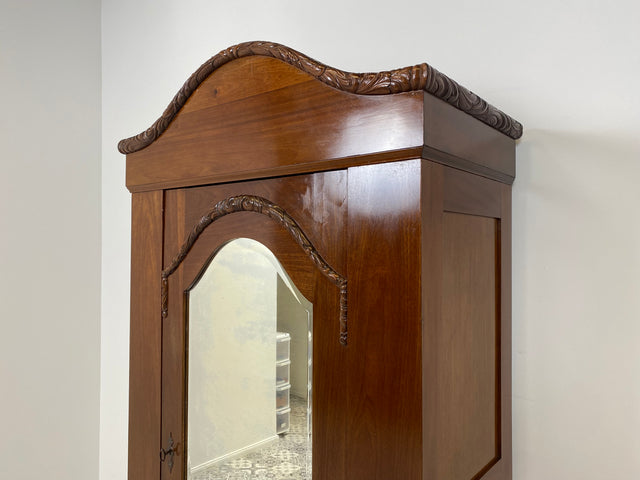 WMK Wunderschöner und gut erhaltener antiker Kleiderschrank aus vollem Holz mit Spiegel & feinen Holzschnitzereien # Schrank Dielenschrank Vertiko Wardrobe Garderobe Wäscheschrank Jugendstil Vintage
