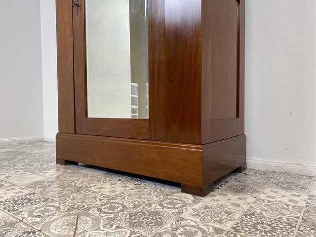 WMK Wunderschöner und gut erhaltener antiker Kleiderschrank aus vollem Holz mit Spiegel & feinen Holzschnitzereien # Schrank Dielenschrank Vertiko Wardrobe Garderobe Wäscheschrank Jugendstil Vintage
