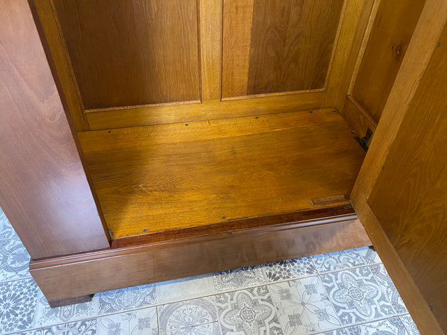 WMK Wunderschöner und gut erhaltener antiker Kleiderschrank aus vollem Holz mit Spiegel & feinen Holzschnitzereien # Schrank Dielenschrank Vertiko Wardrobe Garderobe Wäscheschrank Jugendstil Vintage