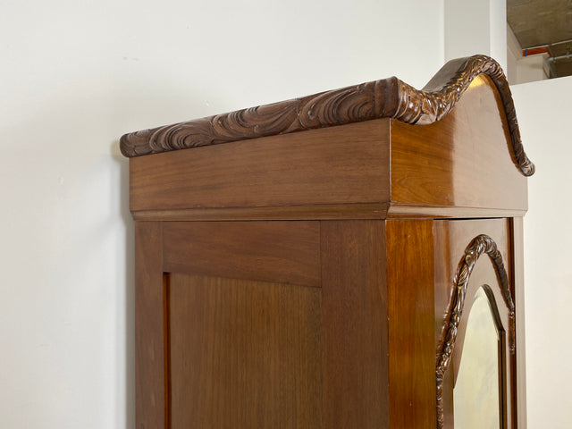 WMK Wunderschöner und gut erhaltener antiker Kleiderschrank aus vollem Holz mit Spiegel & feinen Holzschnitzereien # Schrank Dielenschrank Vertiko Wardrobe Garderobe Wäscheschrank Jugendstil Vintage