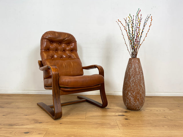WMK 1/2 Formschöner, sehr bequemer & gut erhaltener skandinavischer Ledersessel mit gestepptem Echtleder # Sessel Lesesessel Relaxsessel Easy Chair Fernsehsessel Leder Vintage Mid-Century # Stückpreis