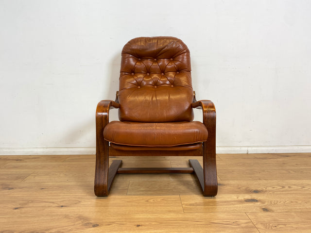 WMK 1/2 Formschöner, sehr bequemer & gut erhaltener skandinavischer Ledersessel mit gestepptem Echtleder # Sessel Lesesessel Relaxsessel Easy Chair Fernsehsessel Leder Vintage Mid-Century # Stückpreis