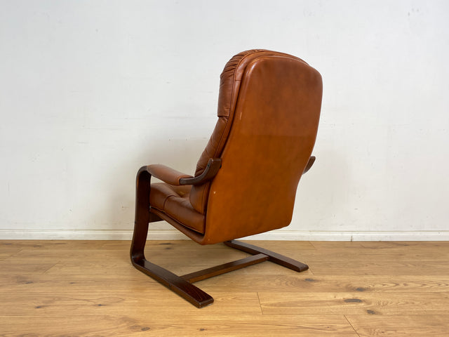 WMK 1/2 Formschöner, sehr bequemer & gut erhaltener skandinavischer Ledersessel mit gestepptem Echtleder # Sessel Lesesessel Relaxsessel Easy Chair Fernsehsessel Leder Vintage Mid-Century # Stückpreis