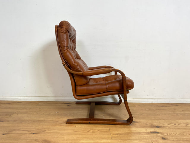 WMK 1/2 Formschöner, sehr bequemer & gut erhaltener skandinavischer Ledersessel mit gestepptem Echtleder # Sessel Lesesessel Relaxsessel Easy Chair Fernsehsessel Leder Vintage Mid-Century # Stückpreis
