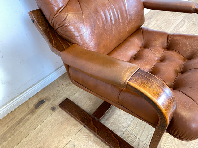 WMK 1/2 Formschöner, sehr bequemer & gut erhaltener skandinavischer Ledersessel mit gestepptem Echtleder # Sessel Lesesessel Relaxsessel Easy Chair Fernsehsessel Leder Vintage Mid-Century # Stückpreis