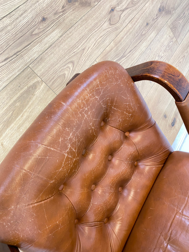 WMK 1/2 Formschöner, sehr bequemer & gut erhaltener skandinavischer Ledersessel mit gestepptem Echtleder # Sessel Lesesessel Relaxsessel Easy Chair Fernsehsessel Leder Vintage Mid-Century # Stückpreis