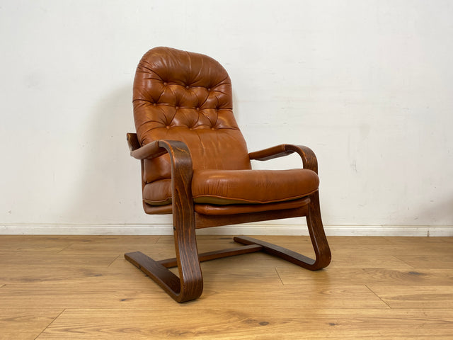 WMK 1/2 Formschöner, sehr bequemer & gut erhaltener skandinavischer Ledersessel mit gestepptem Echtleder # Sessel Lesesessel Relaxsessel Easy Chair Fernsehsessel Leder Vintage Mid-Century # Stückpreis