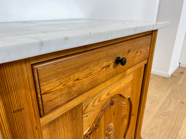 WMK # Freundliche kleine dänische antike Kommode aus vollem Holz mit Auflage aus weißem Marmor und Schublade # Marmorkommode Flurkommode Waschtisch Ablage Wickelkommode Weichholz Jugendstil Vintage
