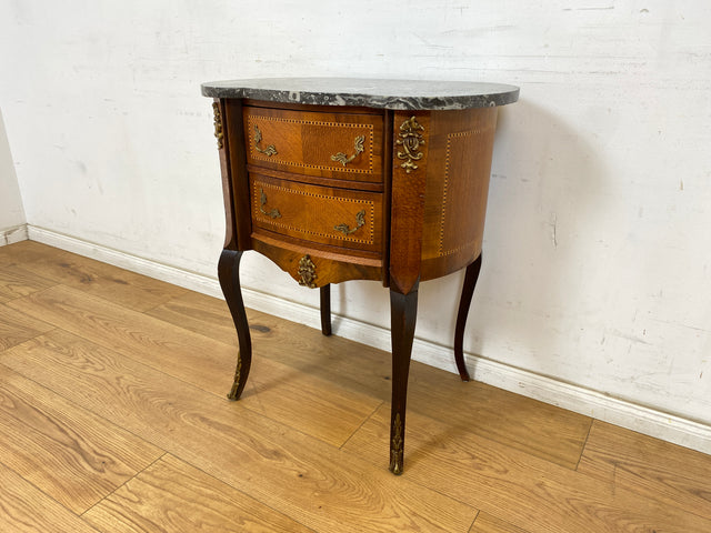 WMK Sehr elegante dänische Stilmöbel Kommode aus vollem Holz mit Marmor Auflage, Schubladen und Messingbeschlägen # Schubladenkommode Marmorkommode Flurkommode Beistelltisch Rokoko Barock Vintage