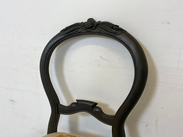 WMK 1/2 Formschöner und gut erhaltener 60er Jahre Stuhl im Biedermeier Stil mit wunderschönem jedoch etwas fleckigem Bezug # Esszimmerstuhl Salonstuhl Küchenstuhl Stühle Vintage # Stückpreis