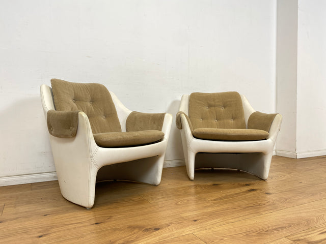 WMK 1/2 Formschöner und bequemer 70er Jahre Space Age Schalensessel mit Originalbezug und in Kunstleder bezogener Sitzschale # Sessel Armchair Stuhl Clubsessel Cocktailsessel Lesesessel Vintage Retro