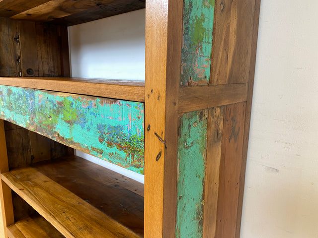 Boatwood by WMK I Nachhaltiges handgefertigtes Bücherregal aus altem Bootsholz I Teakholz massiv I Bücherschrank Regal Highboard Holzregal Küchenregal Raumtrenner Loft Bootsmöbel I Berlin Rostock Köln