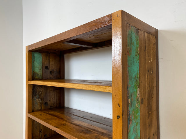 Boatwood by WMK I Nachhaltiges handgefertigtes Bücherregal aus altem Bootsholz I Teakholz massiv I Bücherschrank Regal Highboard Holzregal Küchenregal Raumtrenner Loft Bootsmöbel I Berlin Rostock Köln