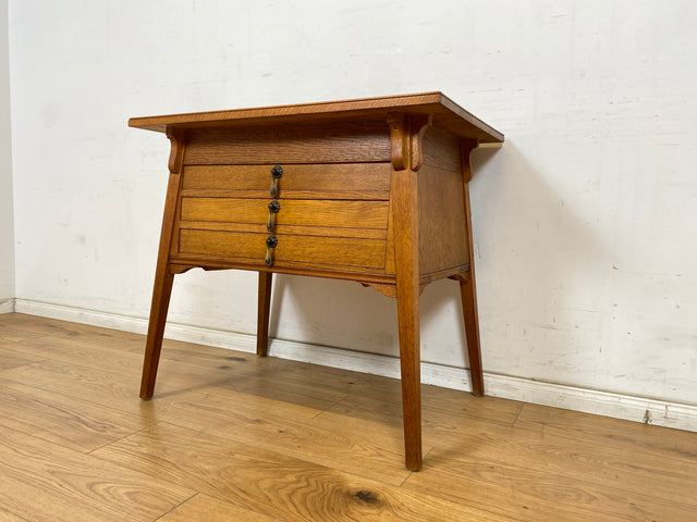 WMK Formschöne und gut erhaltene kleine antike Kommode aus vollem Holz mit Schubladen und schönen Messinggriffe # Schubladenkommode Wäschekommode Schrank Wickelkommode Flurkommode Jugendstil Vintage