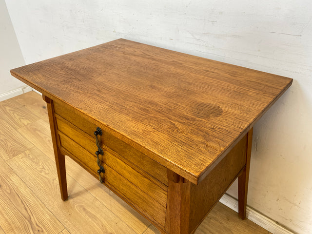 WMK Formschöne und gut erhaltene kleine antike Kommode aus vollem Holz mit Schubladen und schönen Messinggriffe # Schubladenkommode Wäschekommode Schrank Wickelkommode Flurkommode Jugendstil Vintage