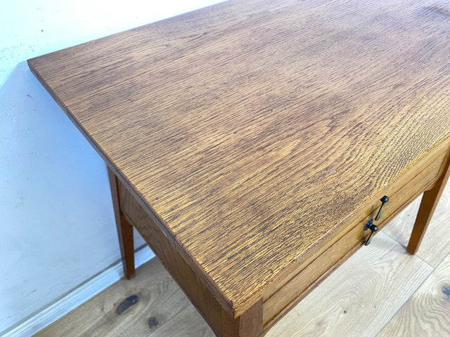 WMK Formschöne und gut erhaltene kleine antike Kommode aus vollem Holz mit Schubladen und schönen Messinggriffe # Schubladenkommode Wäschekommode Schrank Wickelkommode Flurkommode Jugendstil Vintage